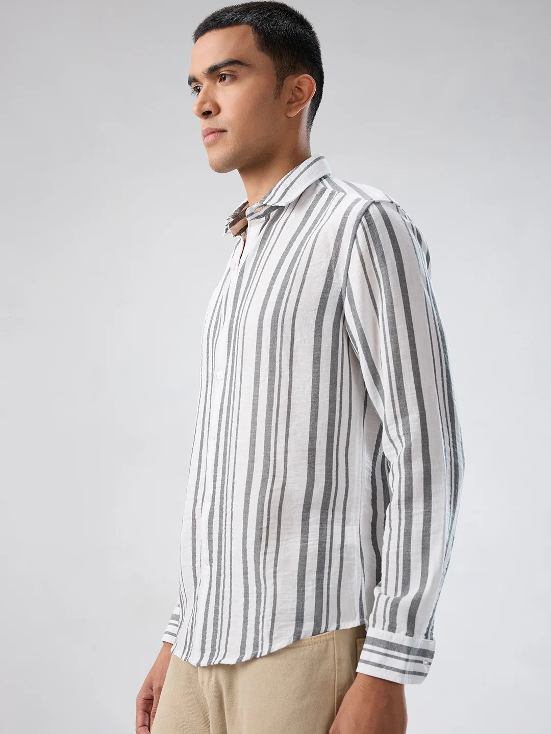 Timeless Monochrome Vertical Striped Shirt - Image 5